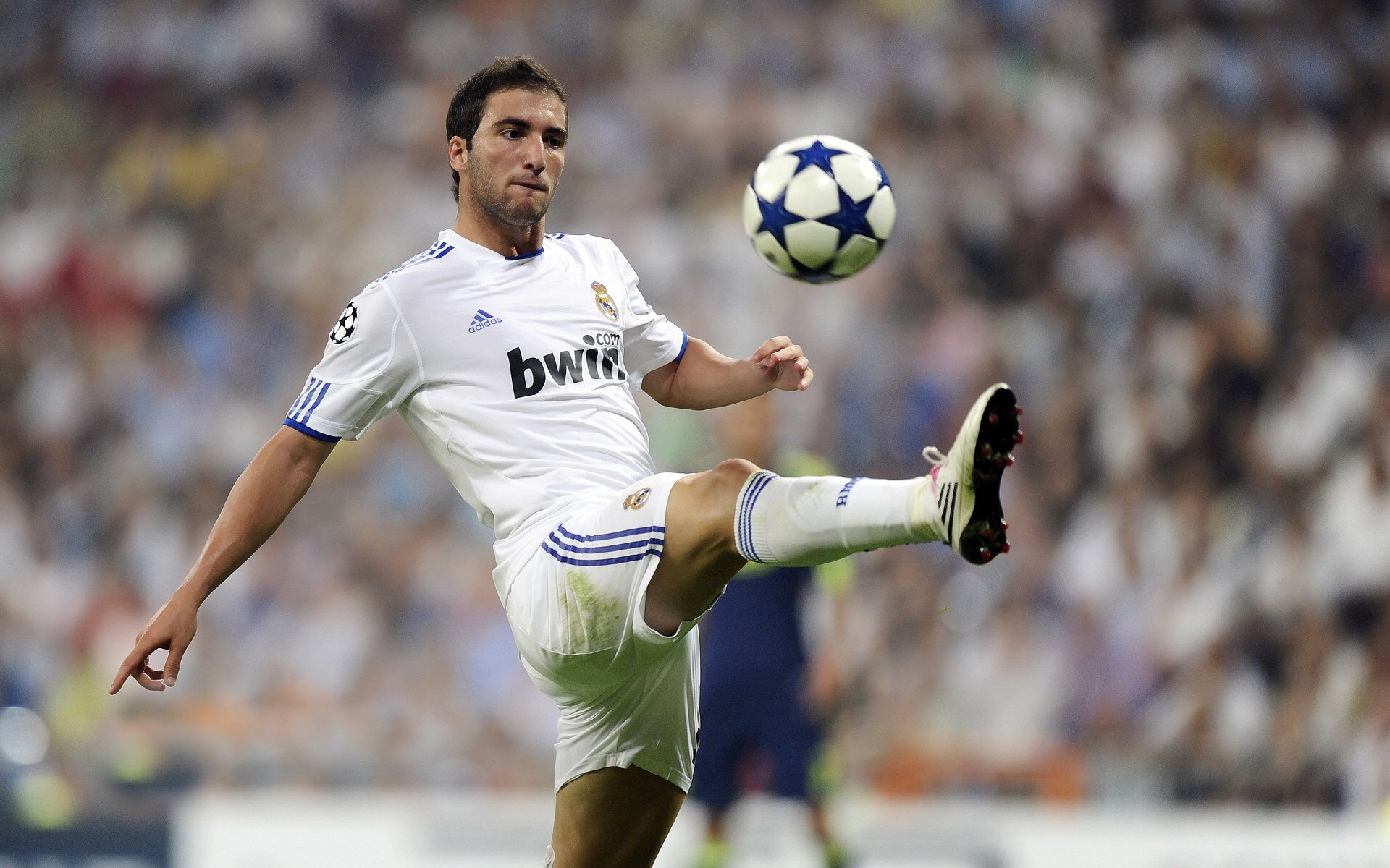 特内里费客场逆转获胜，实力有所增加，特内里费篮球队比分